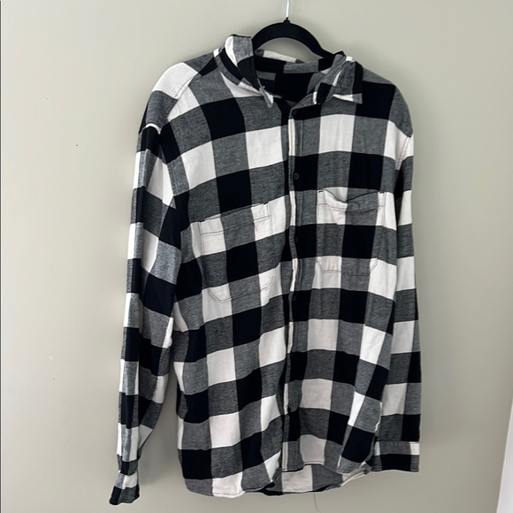 H&M Black and White Casual Button Down Shirt - Picture 1 of 3